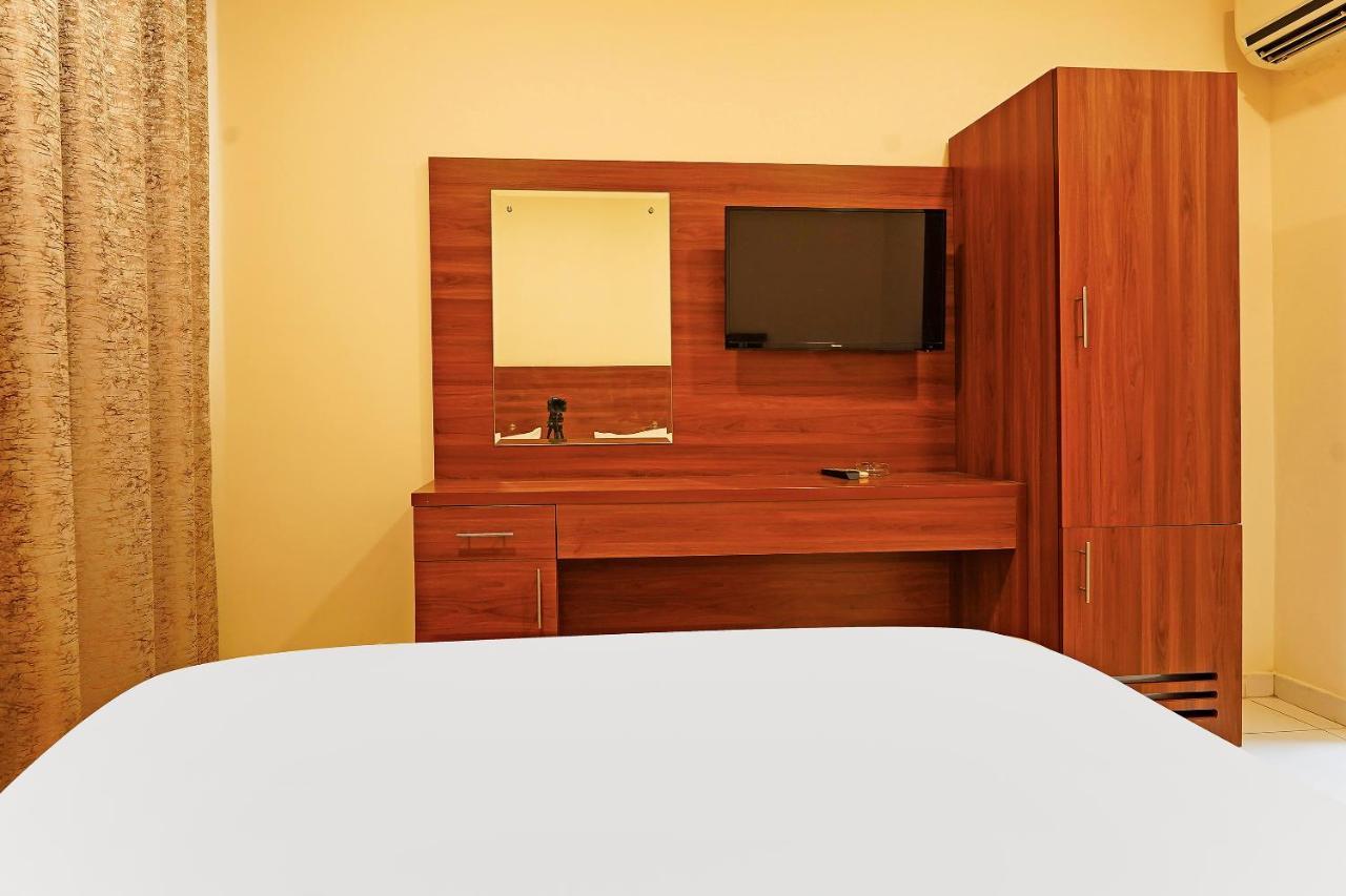 Oyo 925 Emirates Hotel 두바이 외부 사진