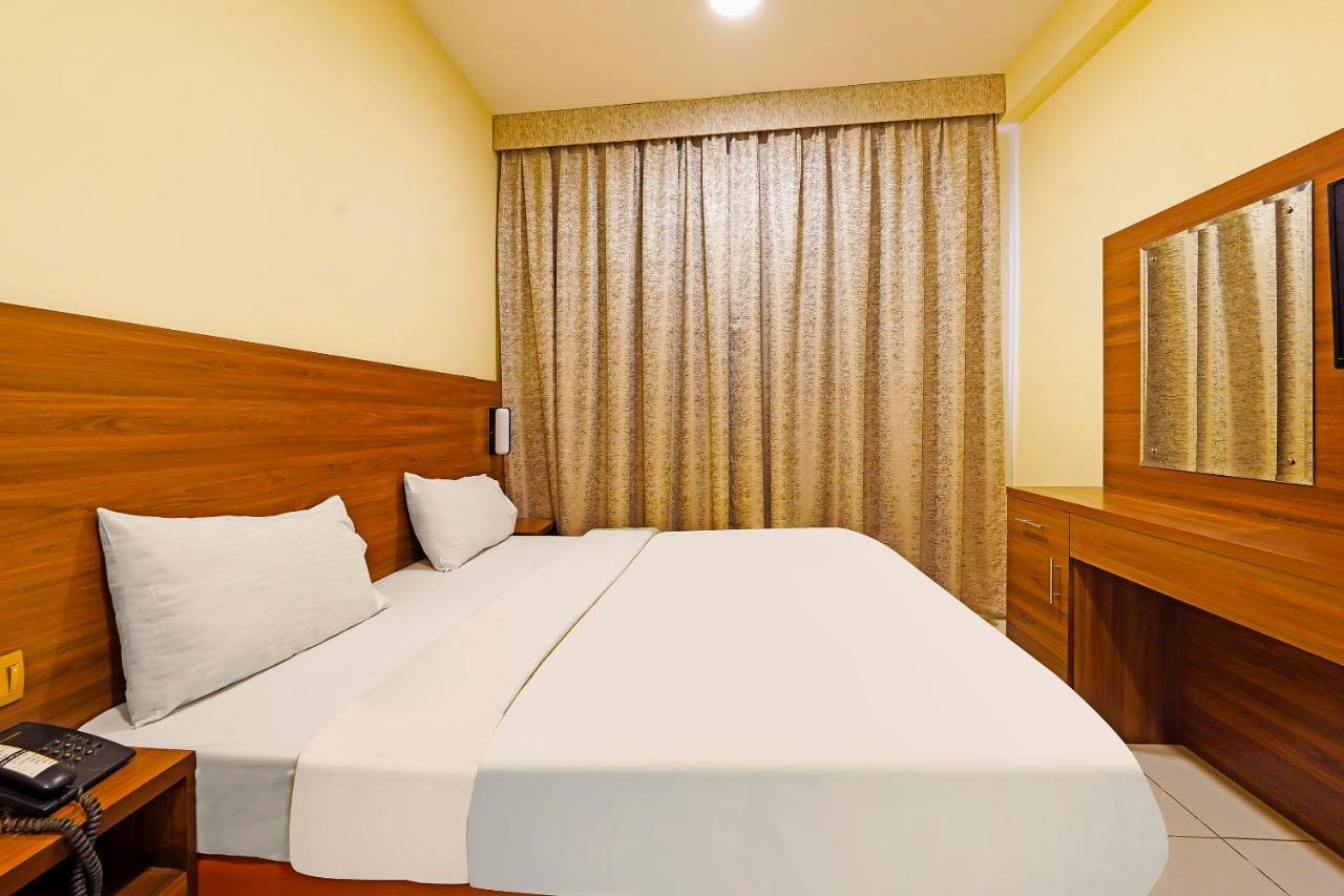 Oyo 925 Emirates Hotel 두바이 외부 사진