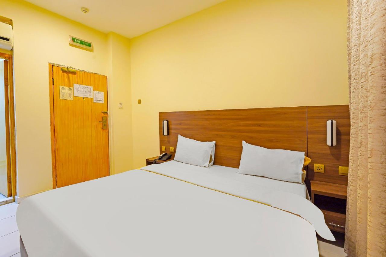 Oyo 925 Emirates Hotel 두바이 외부 사진